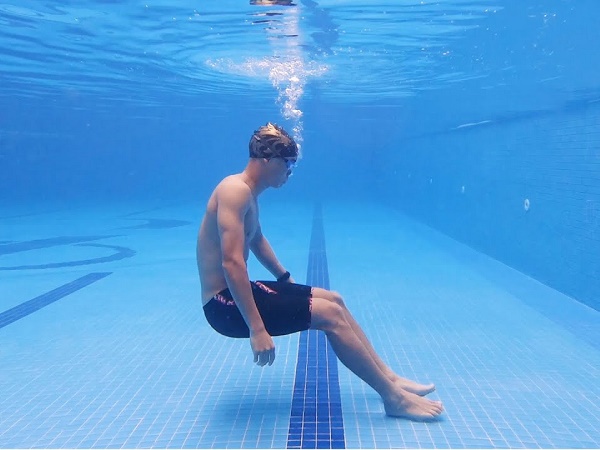 Luyện tập cách thở dưới nước đúng cách cho người mới