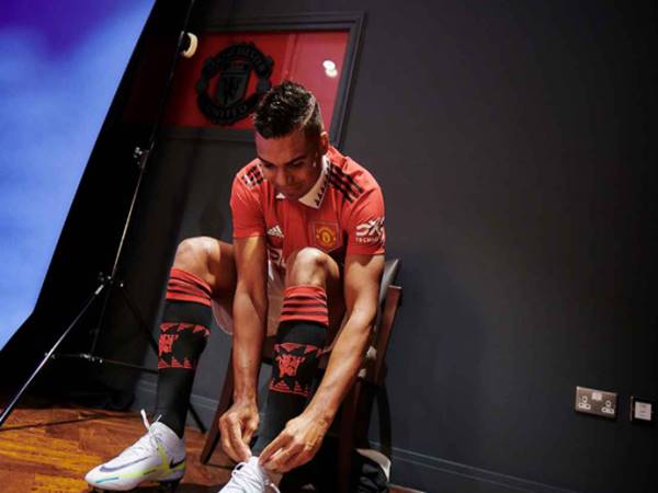 Thể thao trưa 26/8: Man Utd chính thức công bố số áo của Casemiro